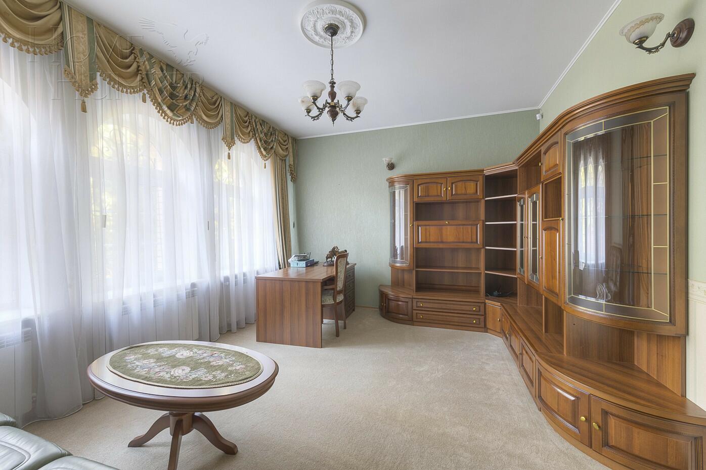 2-этажный коттедж 732 м² с отделкой