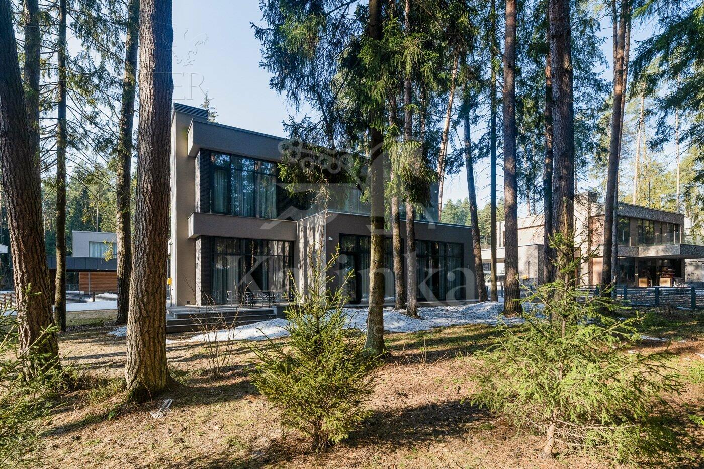 2-этажный коттедж 380 м² с отделкой