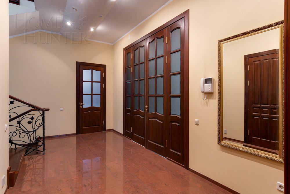 2-этажный коттедж 680 м² с отделкой