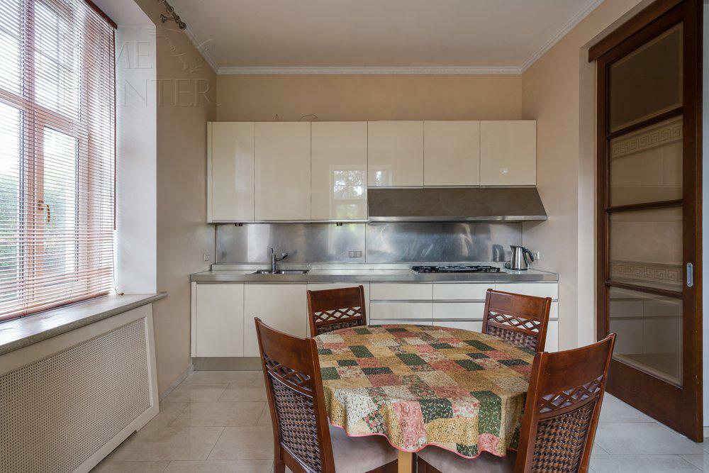 2-этажный коттедж 680 м² с отделкой