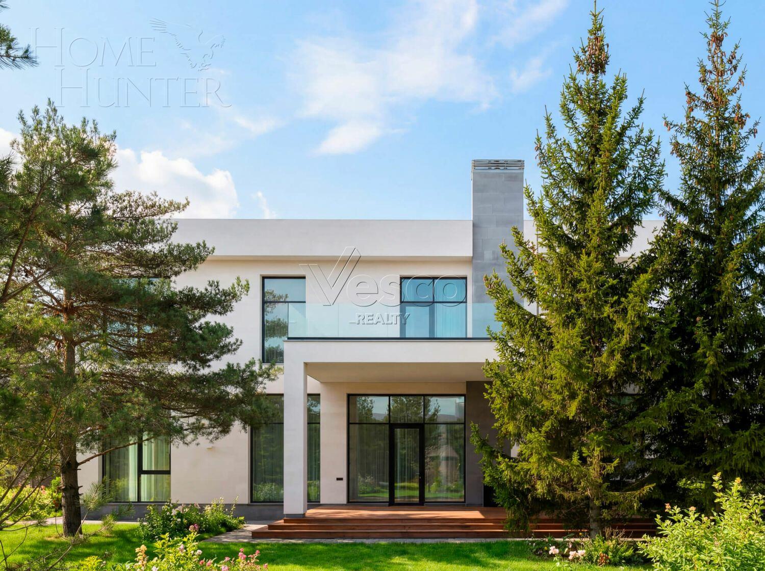 2-этажный коттедж 1 000 м² с отделкой