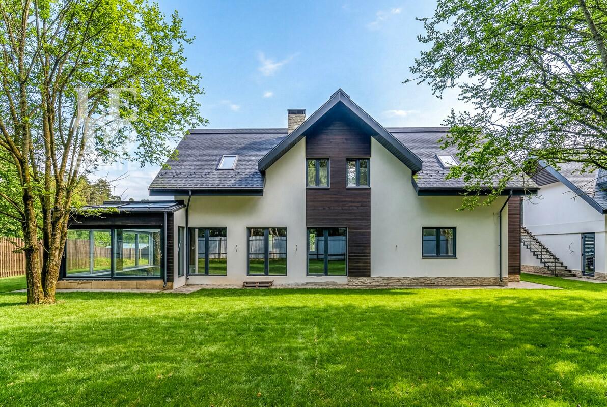 2-этажный коттедж 300 м² без отделки