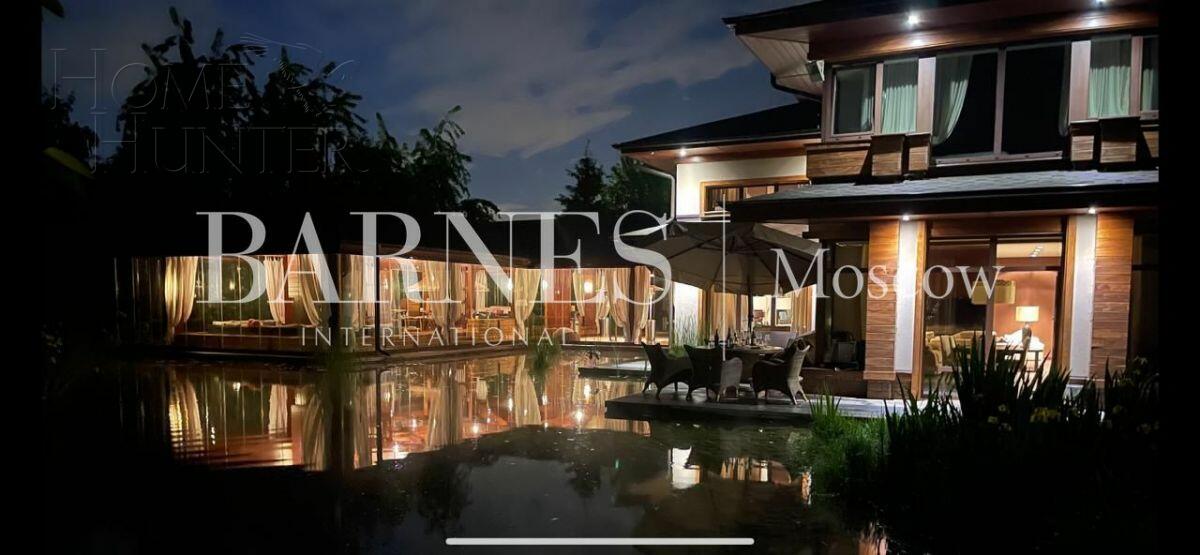 2-этажный коттедж 1 377 м² с отделкой