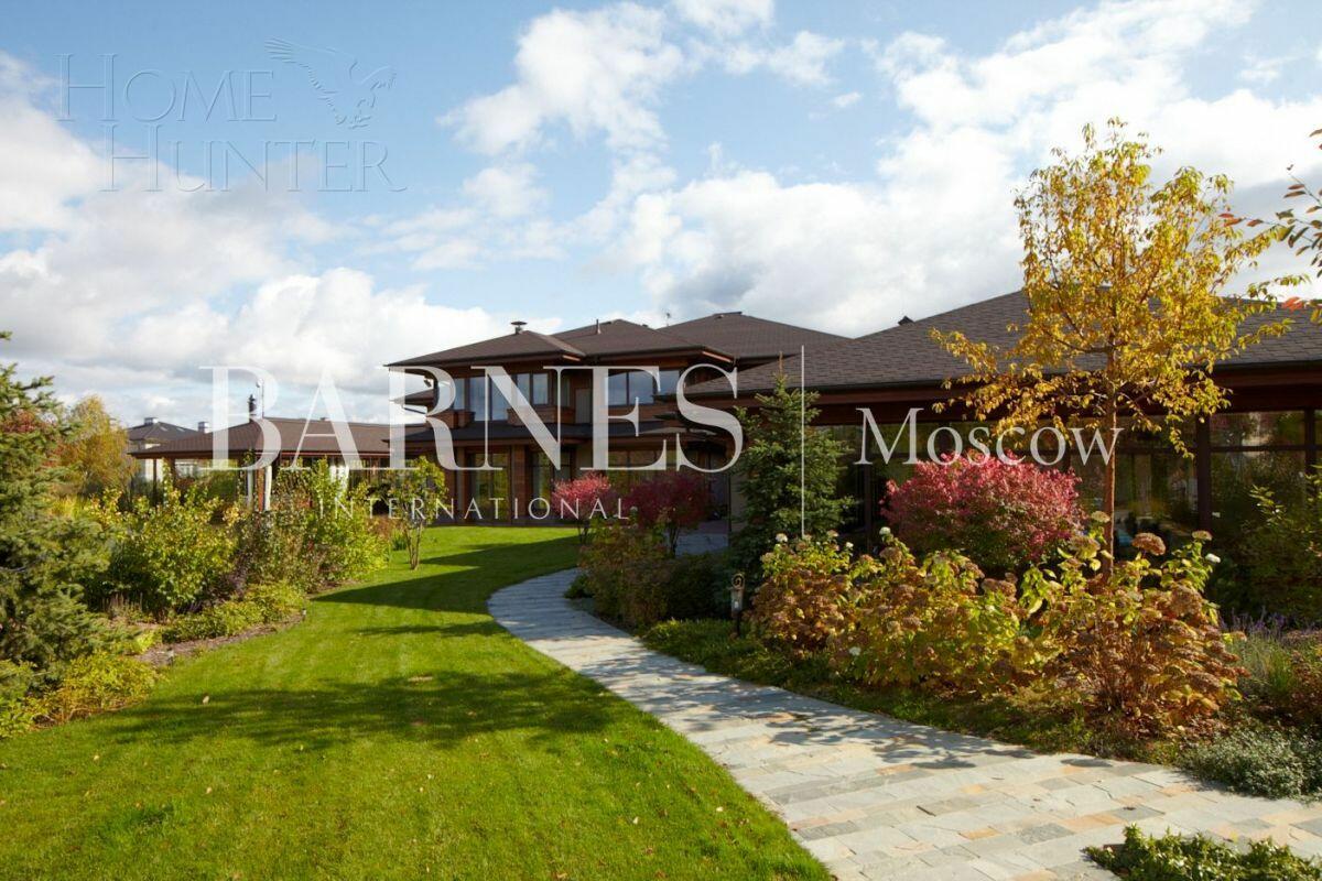 2-этажный коттедж 1 377 м² с отделкой