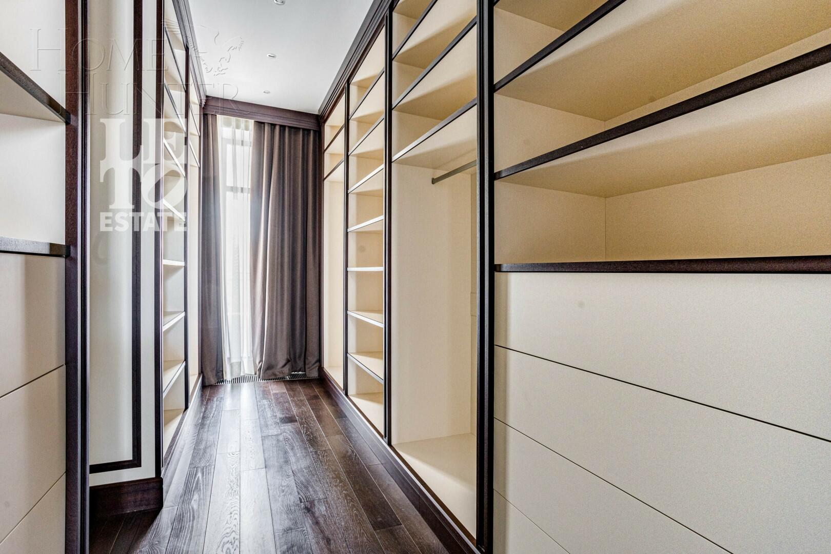 2-этажный коттедж 1 015.19 м² с отделкой