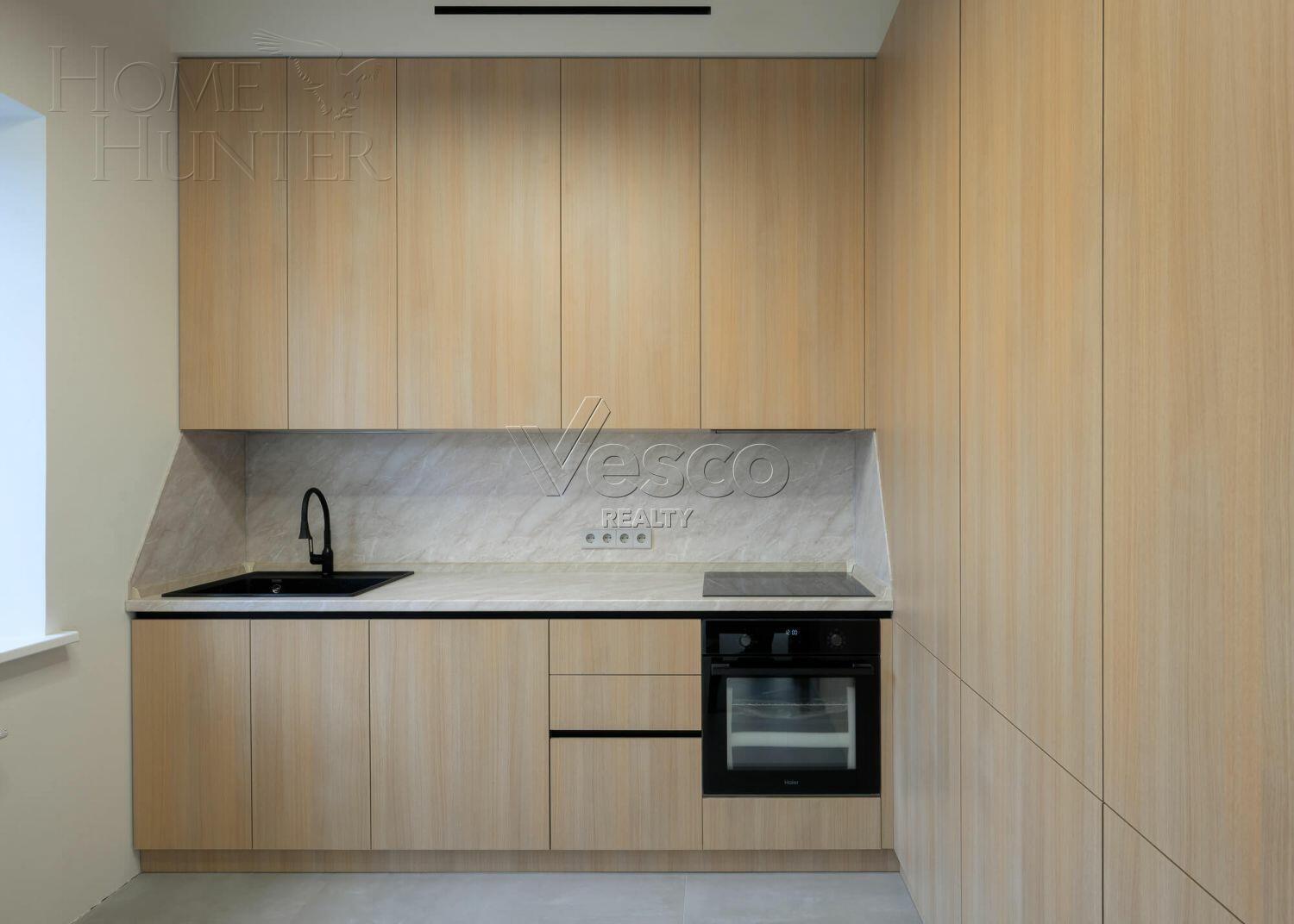 2-этажный коттедж 1 000 м² с отделкой