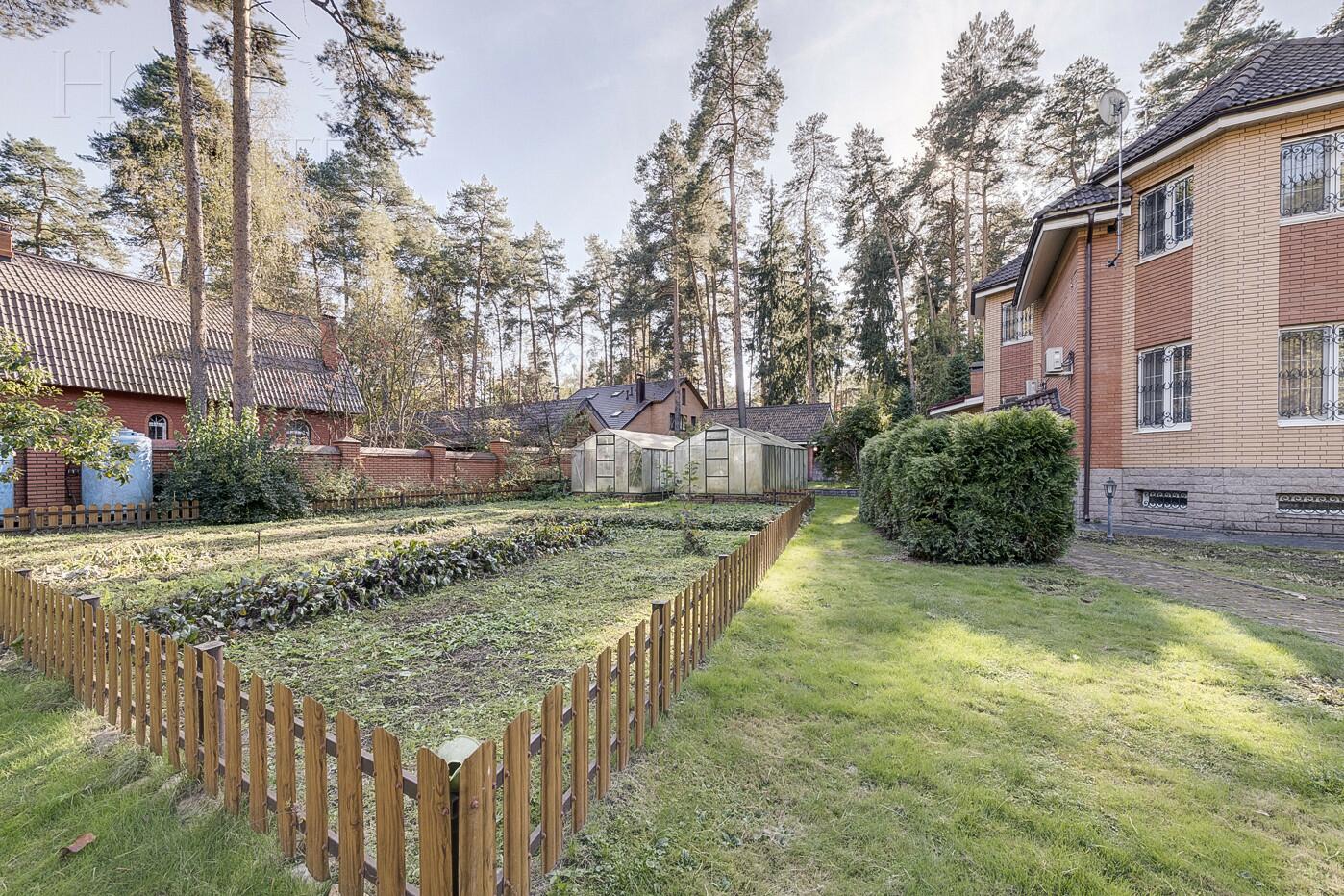 2-этажный коттедж 732 м² с отделкой