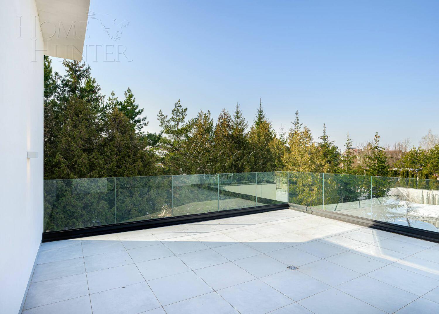 2-этажный коттедж 1 000 м² с отделкой