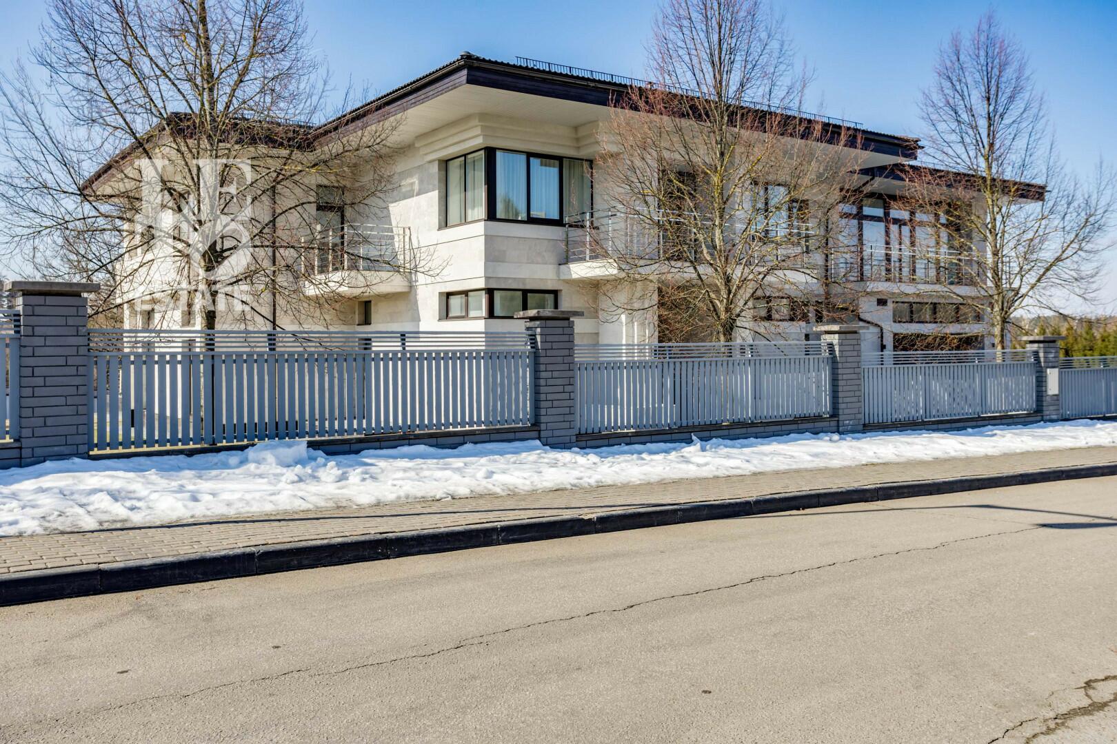 2-этажный коттедж 1 015.19 м² с отделкой