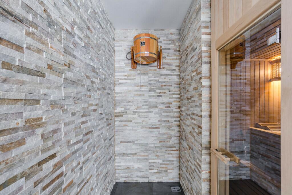 2-этажный коттедж 600 м² с отделкой