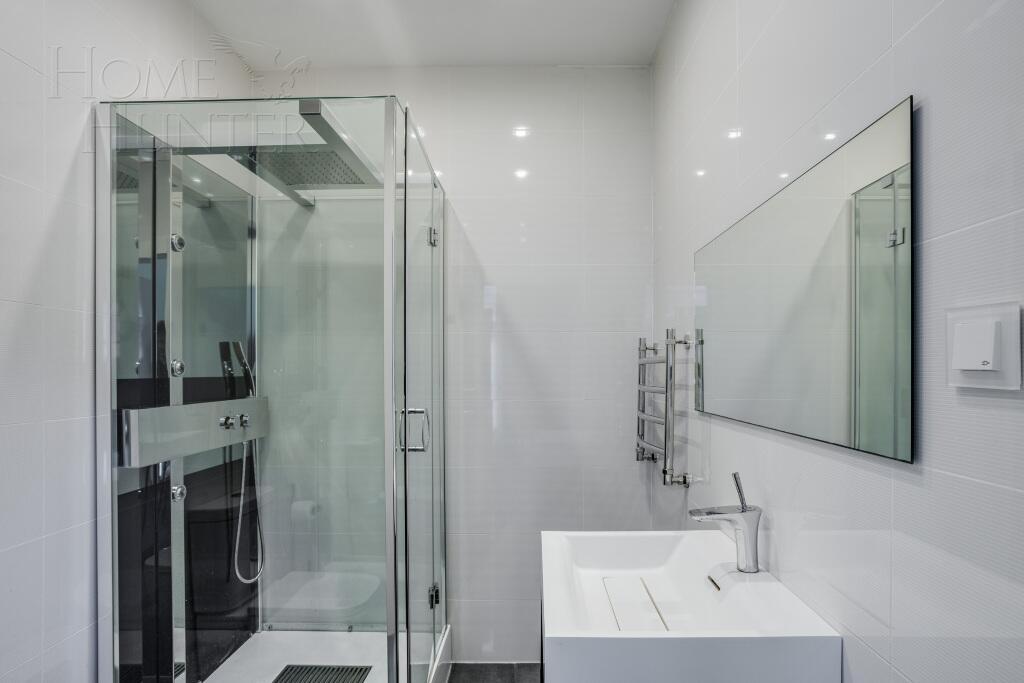 2-этажный коттедж 600 м² с отделкой