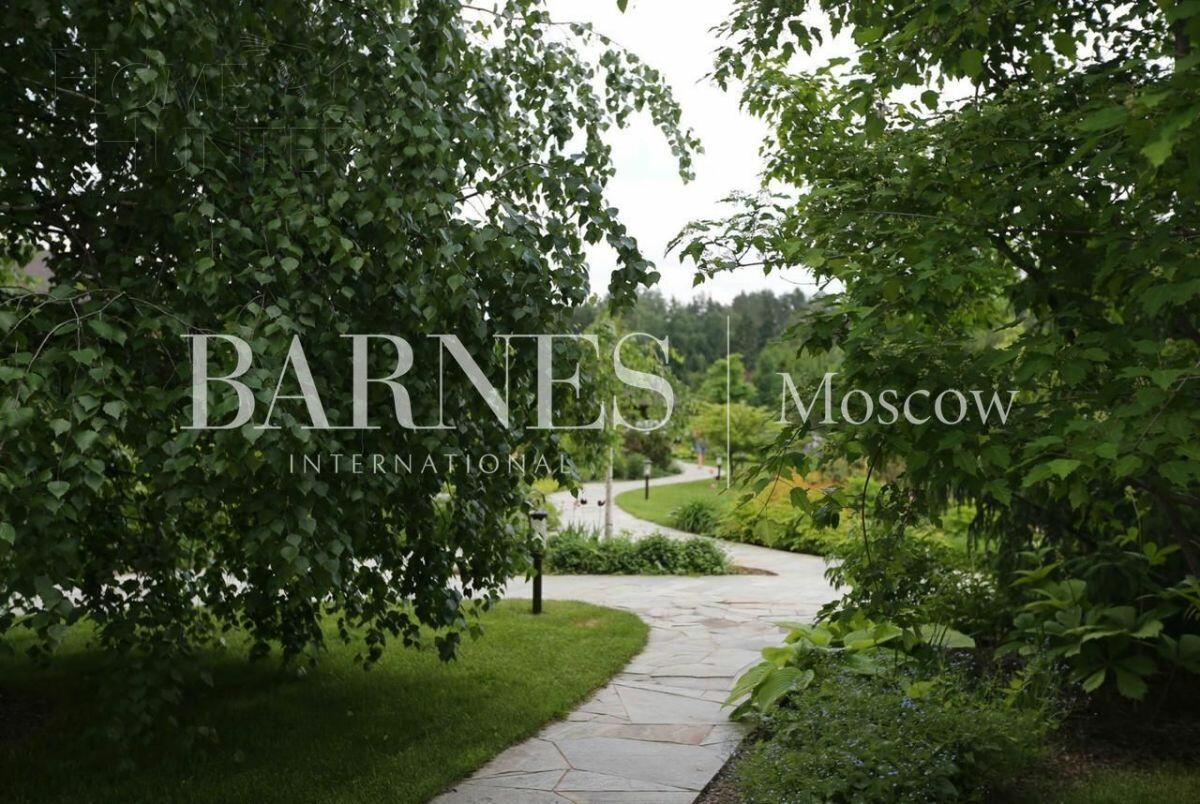 2-этажный коттедж 1 377 м² с отделкой