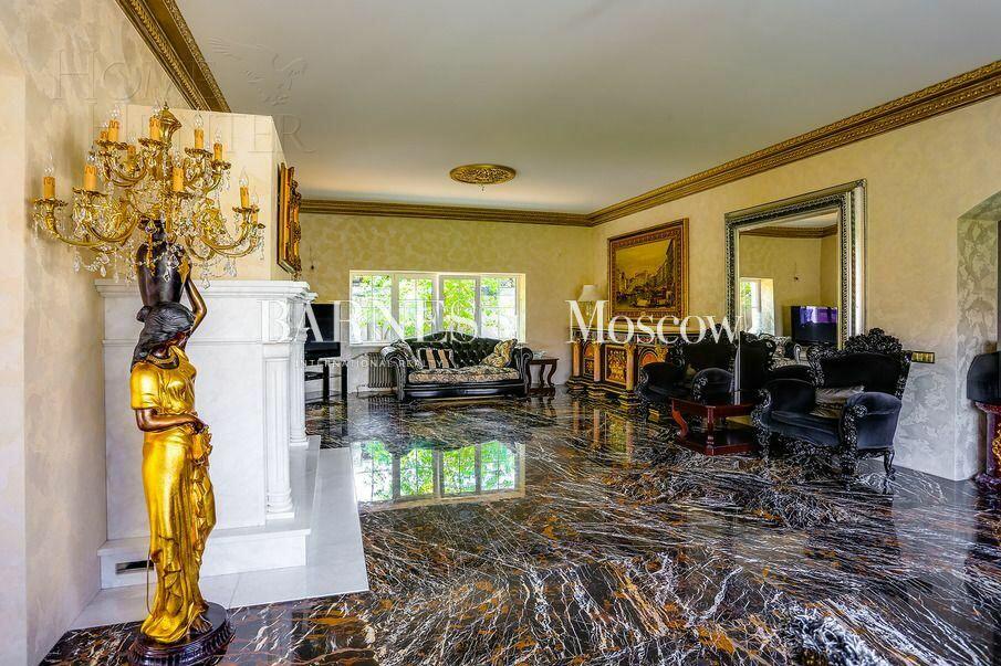 2-этажный коттедж 750 м² с отделкой