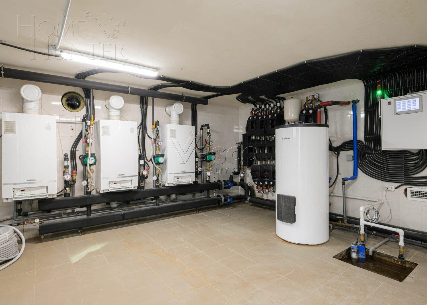 2-этажный коттедж 1 000 м² с отделкой