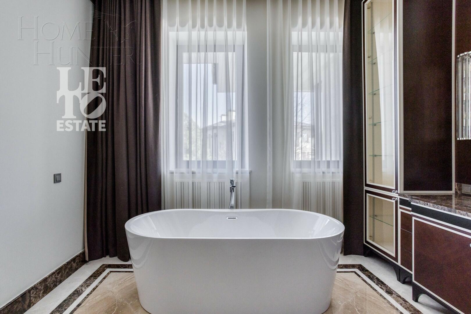 2-этажный коттедж 1 015.19 м² с отделкой