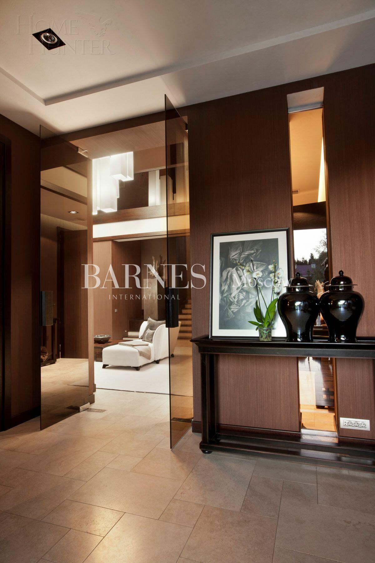 2-этажный коттедж 1 377 м² с отделкой