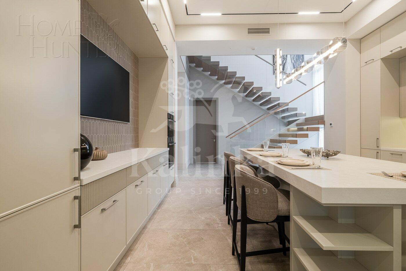 2-этажный коттедж 380 м² с отделкой