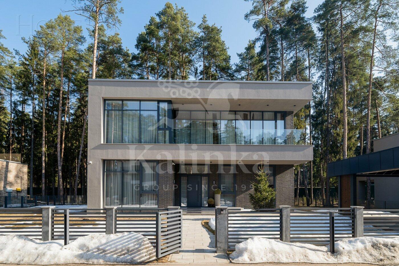 2-этажный коттедж 380 м² с отделкой