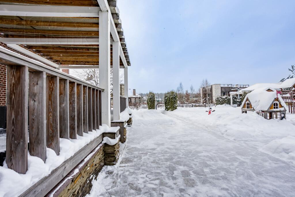 2-этажный коттедж 600 м² с отделкой