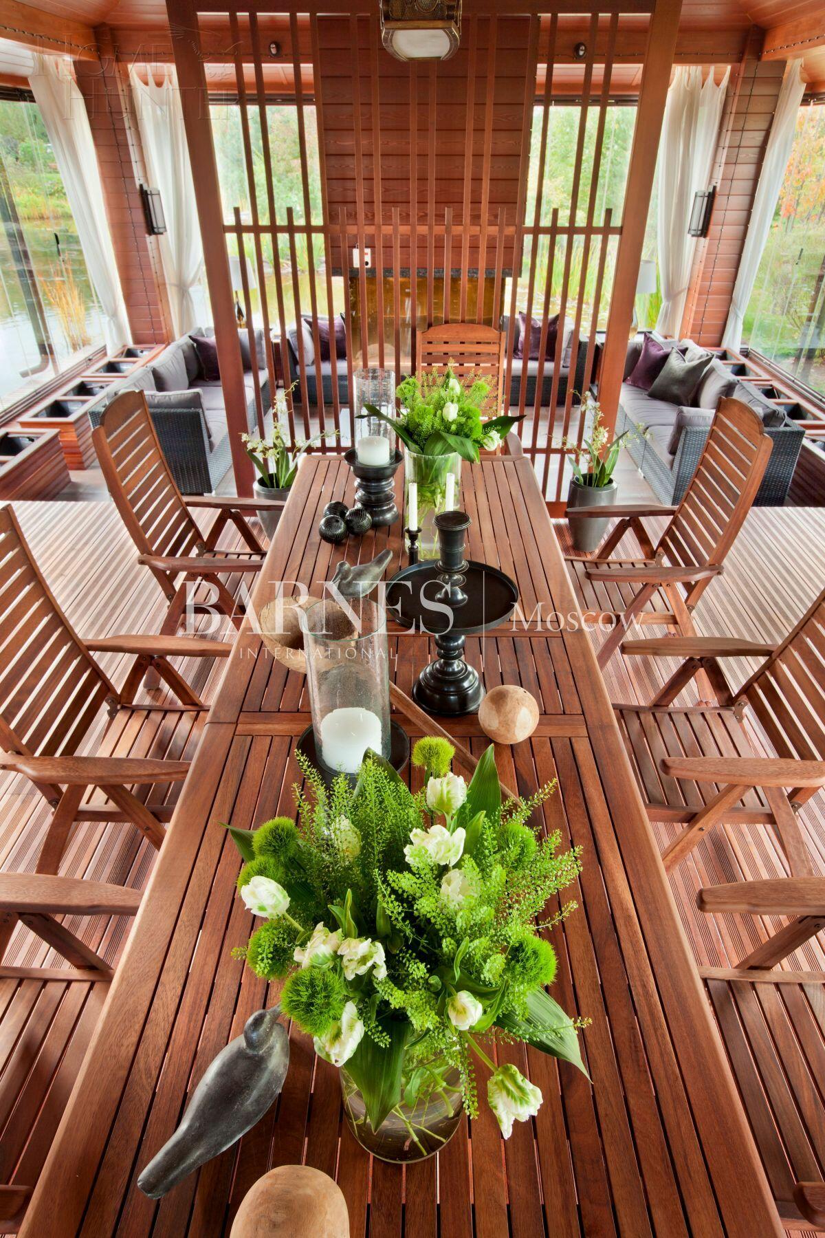 2-этажный коттедж 1 377 м² с отделкой