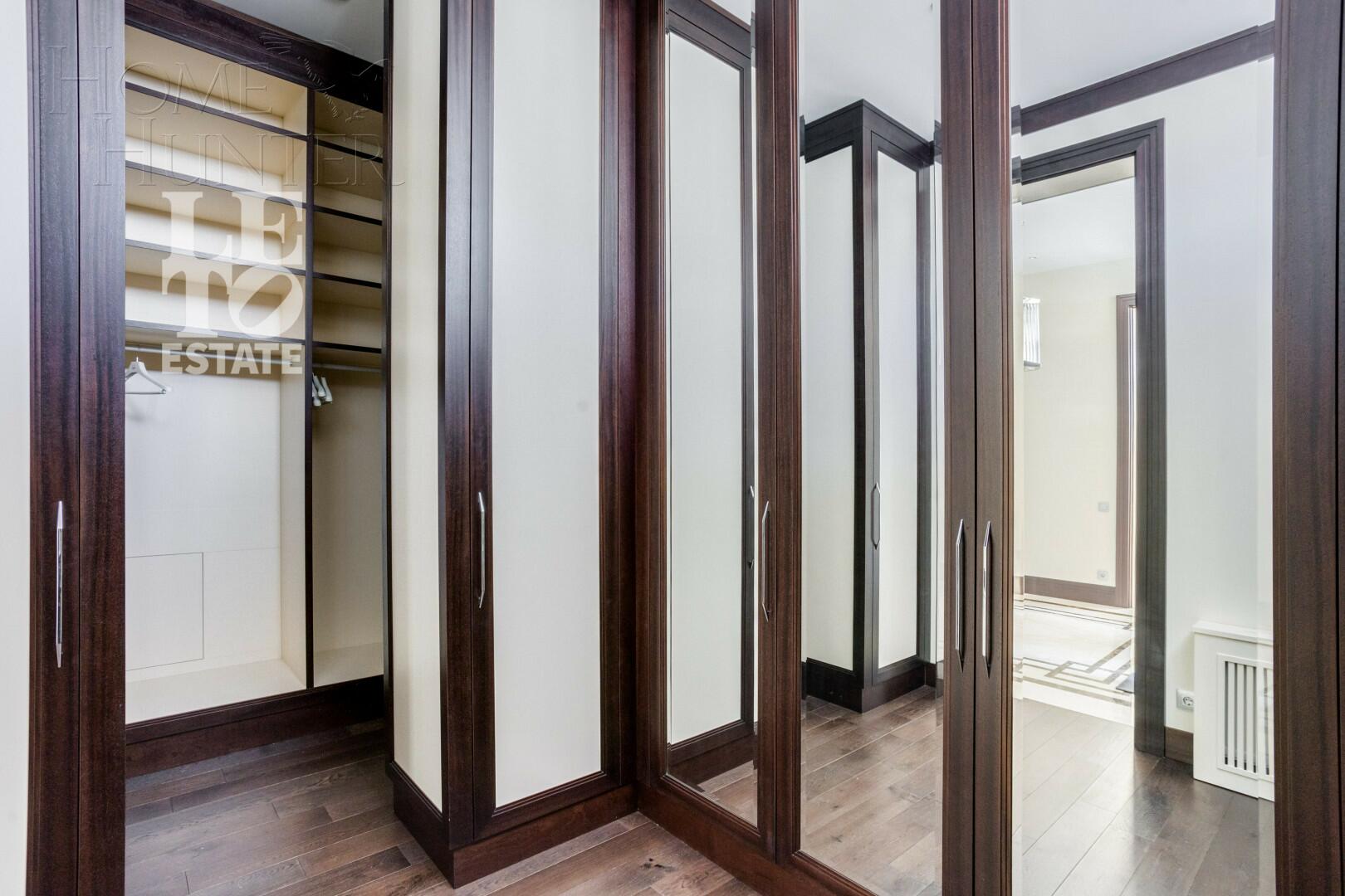 2-этажный коттедж 1 015.19 м² с отделкой