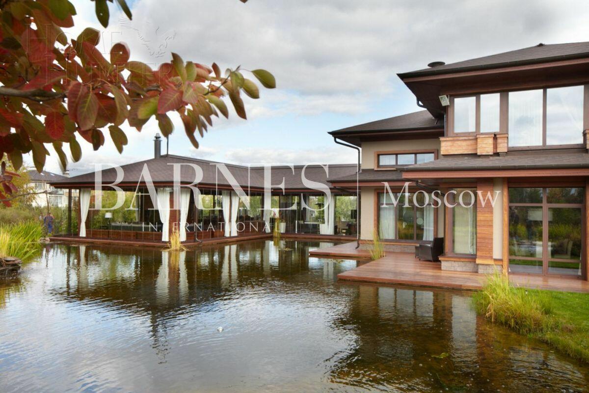 2-этажный коттедж 1 377 м² с отделкой