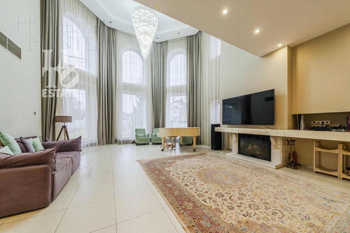 2-этажный коттедж 1 512 м² с отделкой