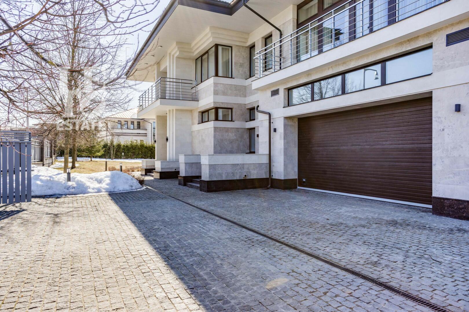 2-этажный коттедж 1 015.19 м² с отделкой