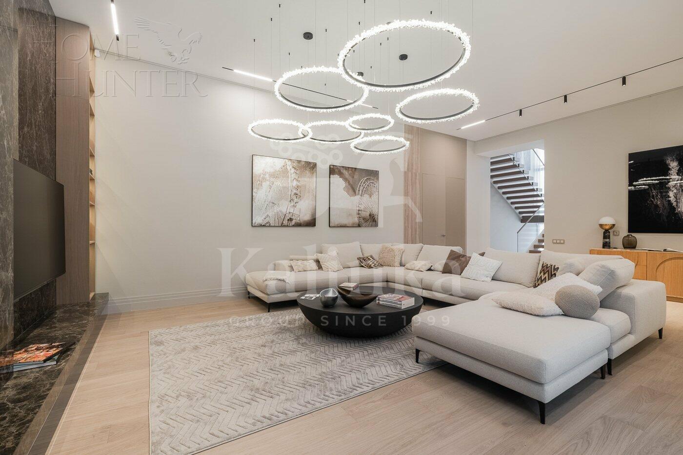 2-этажный коттедж 380 м² с отделкой