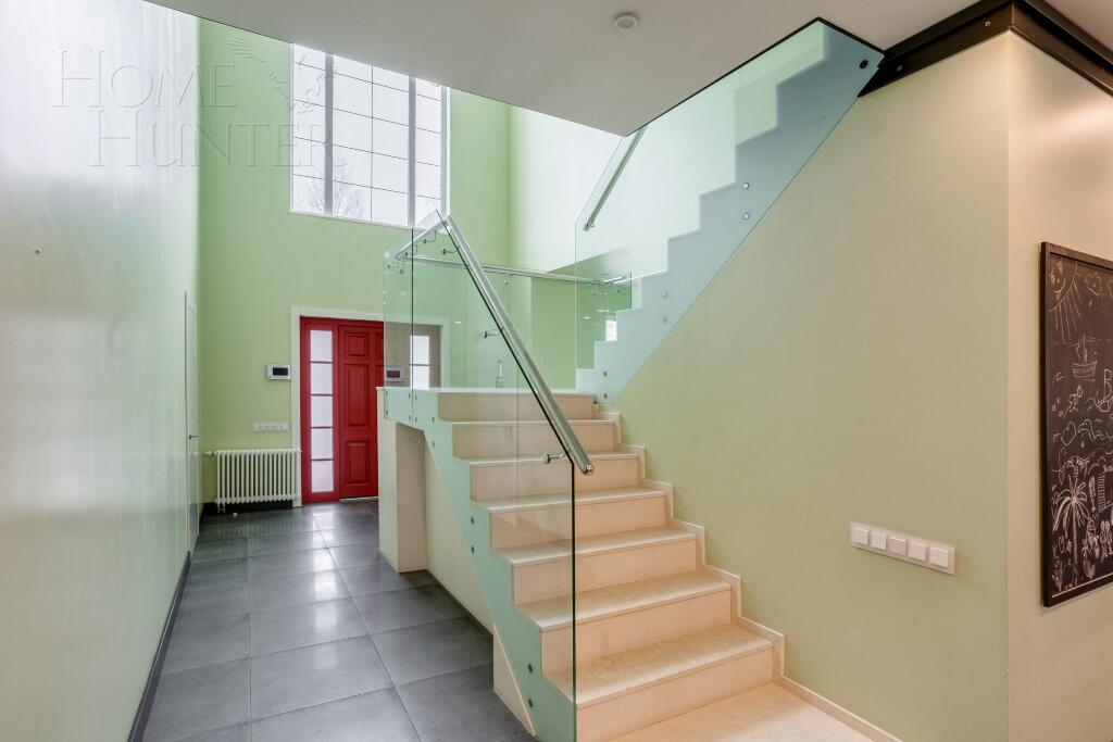 2-этажный коттедж 600 м² с отделкой