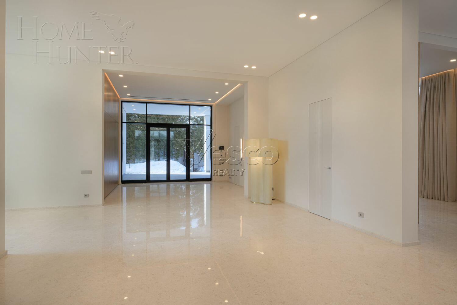 2-этажный коттедж 1 000 м² с отделкой