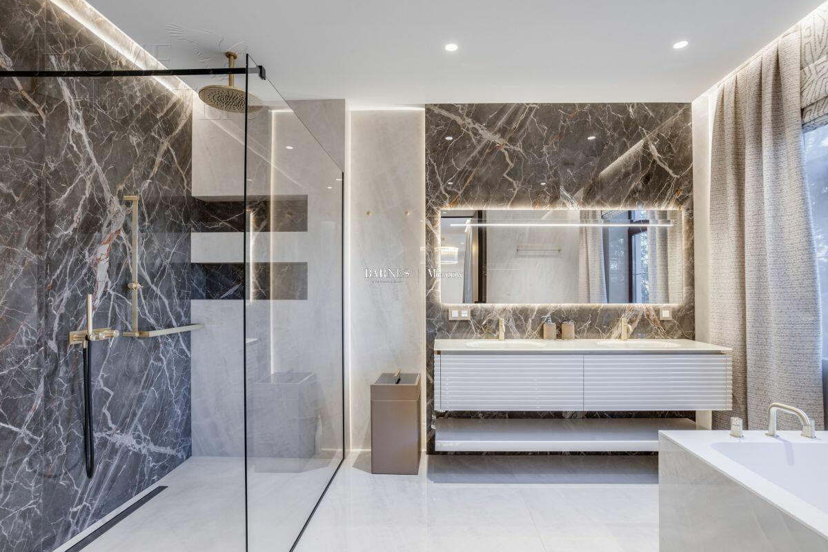 2-этажный коттедж 357 м² с отделкой