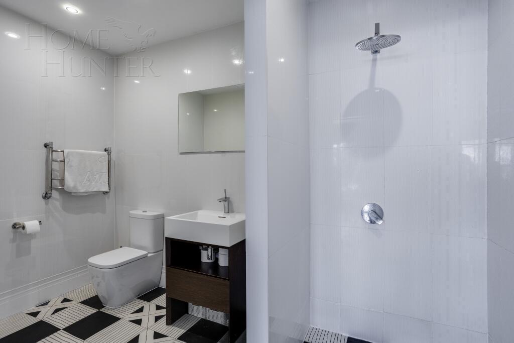 2-этажный коттедж 600 м² с отделкой