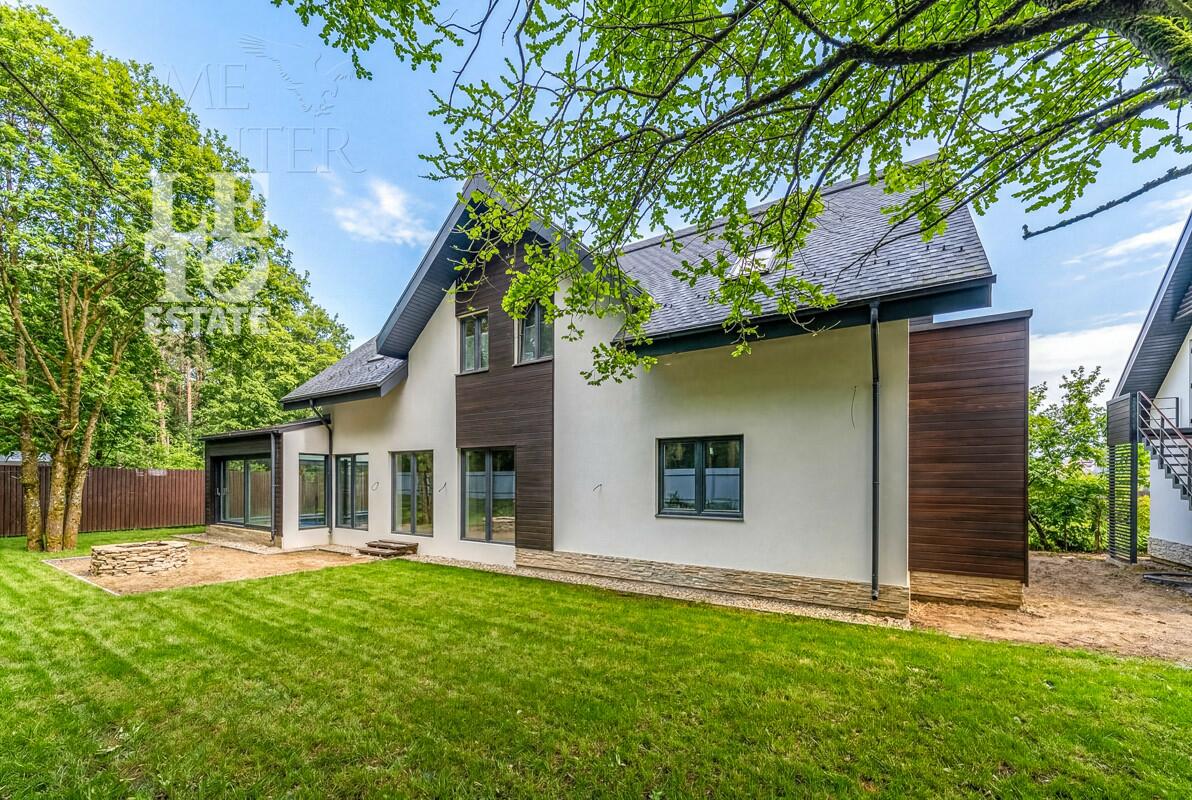 2-этажный коттедж 300 м² без отделки