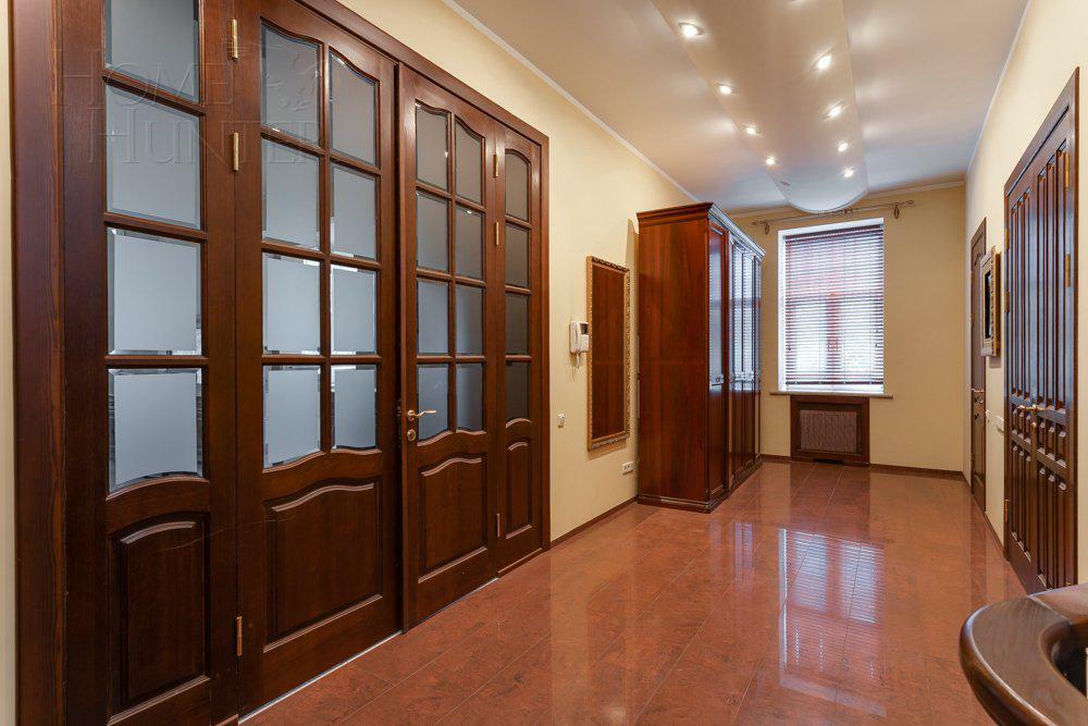 2-этажный коттедж 680 м² с отделкой