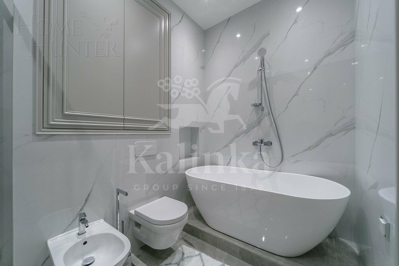 4-КОМН. КВАРТИРА С ОТДЕЛКОЙ 140 М² НА 10 ЭТАЖЕ