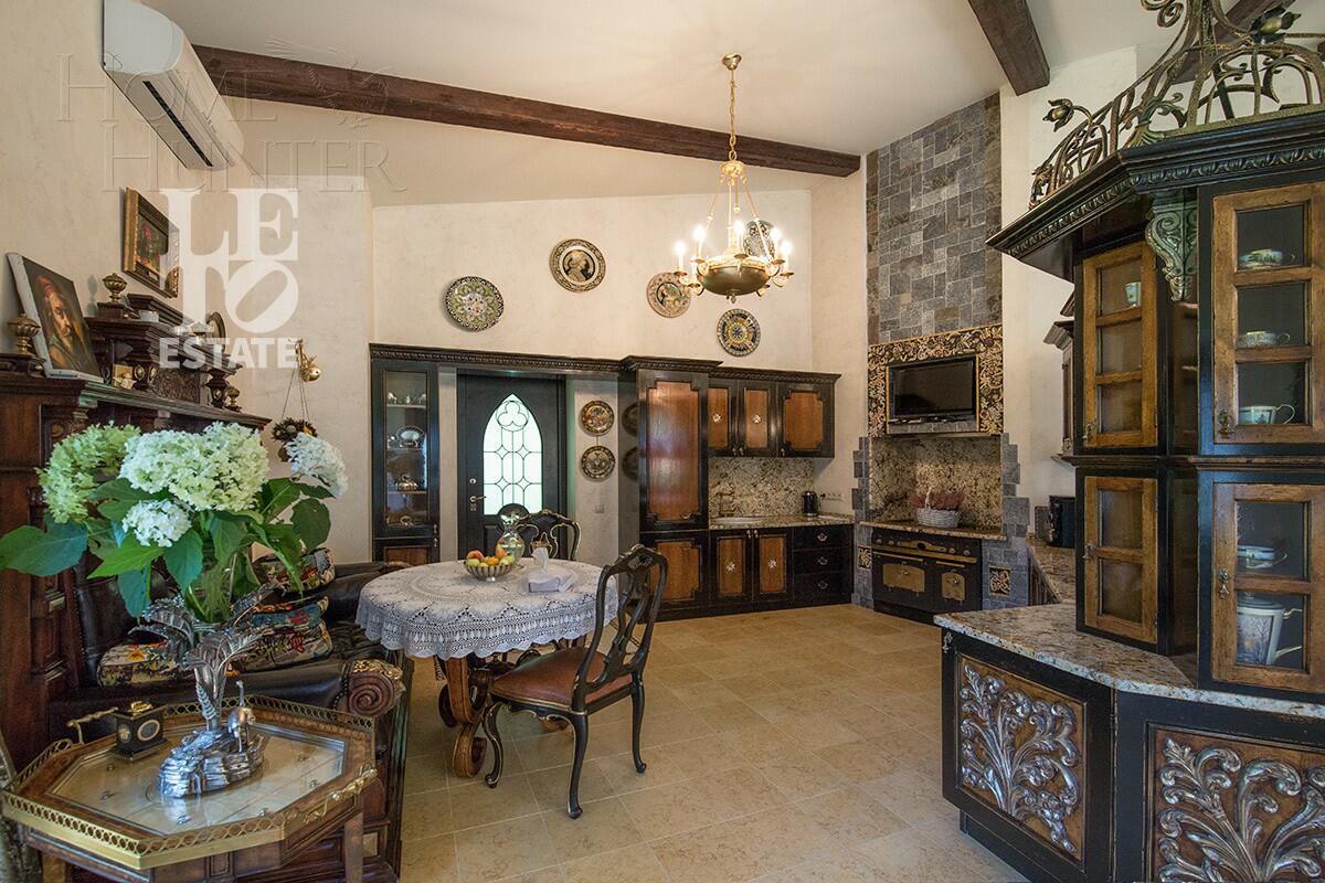 3-этажный коттедж 555 м² с отделкой