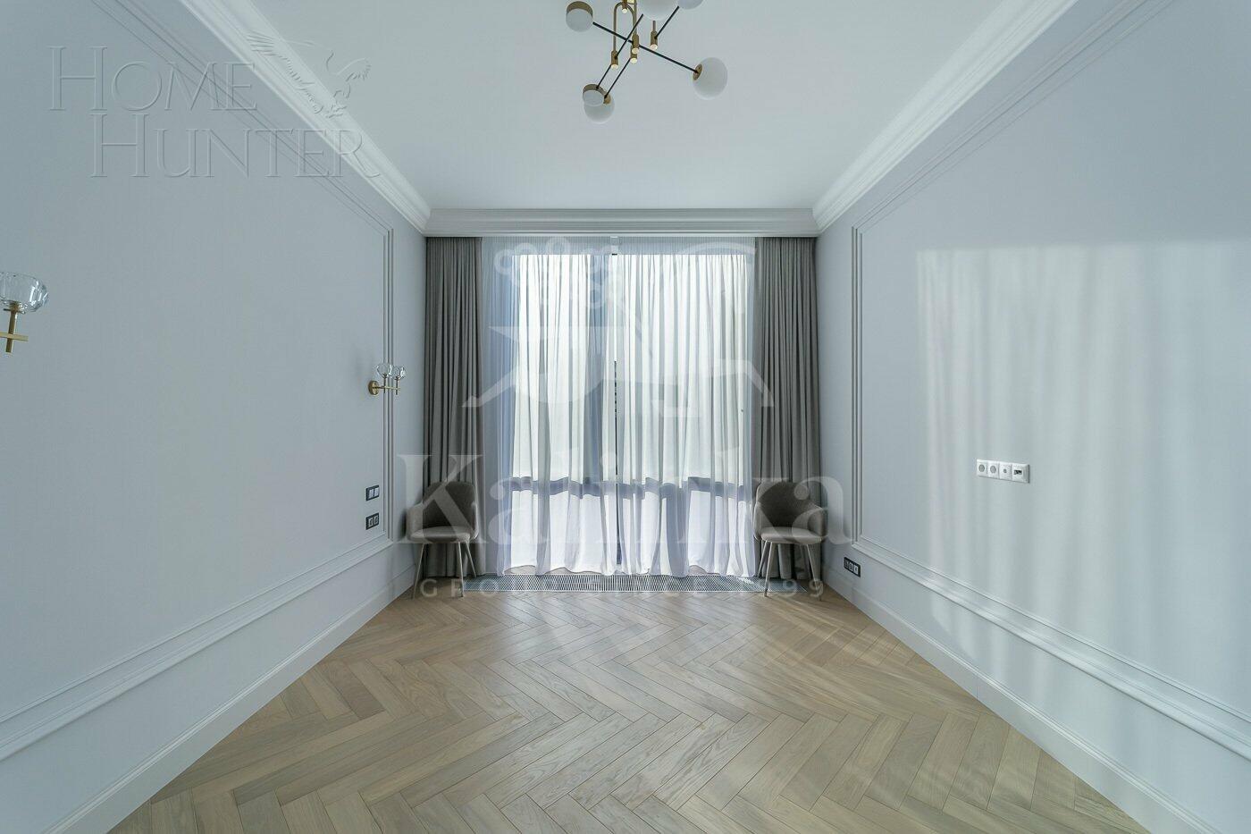 4-КОМН. КВАРТИРА С ОТДЕЛКОЙ 140 М² НА 10 ЭТАЖЕ