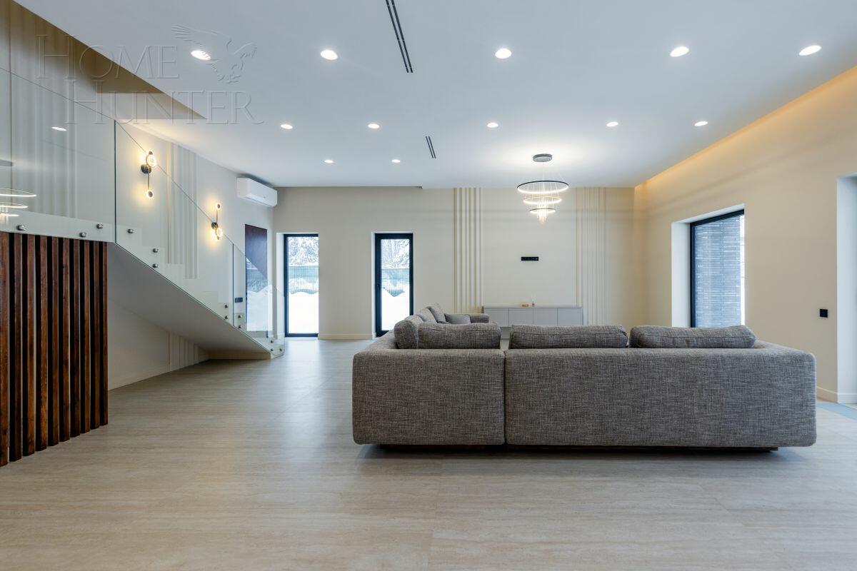 2-этажный коттедж 350 м² с отделкой