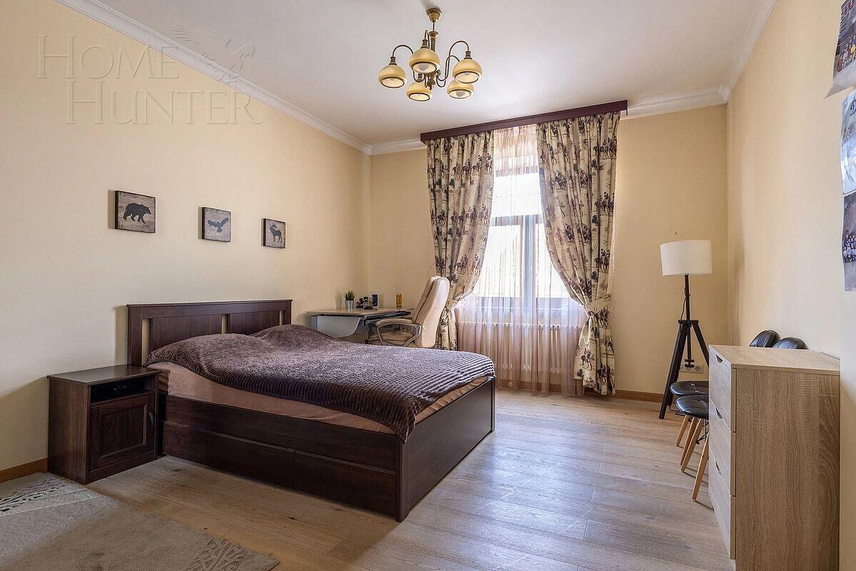 3-этажный коттедж 450 м² с отделкой