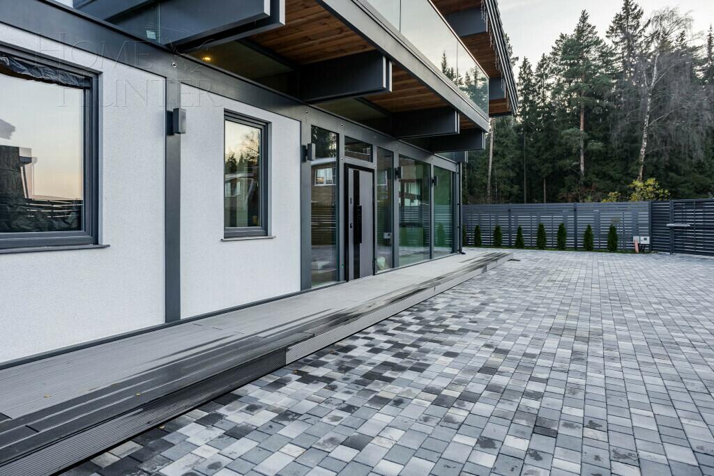 2-этажный коттедж 350 м² с отделкой