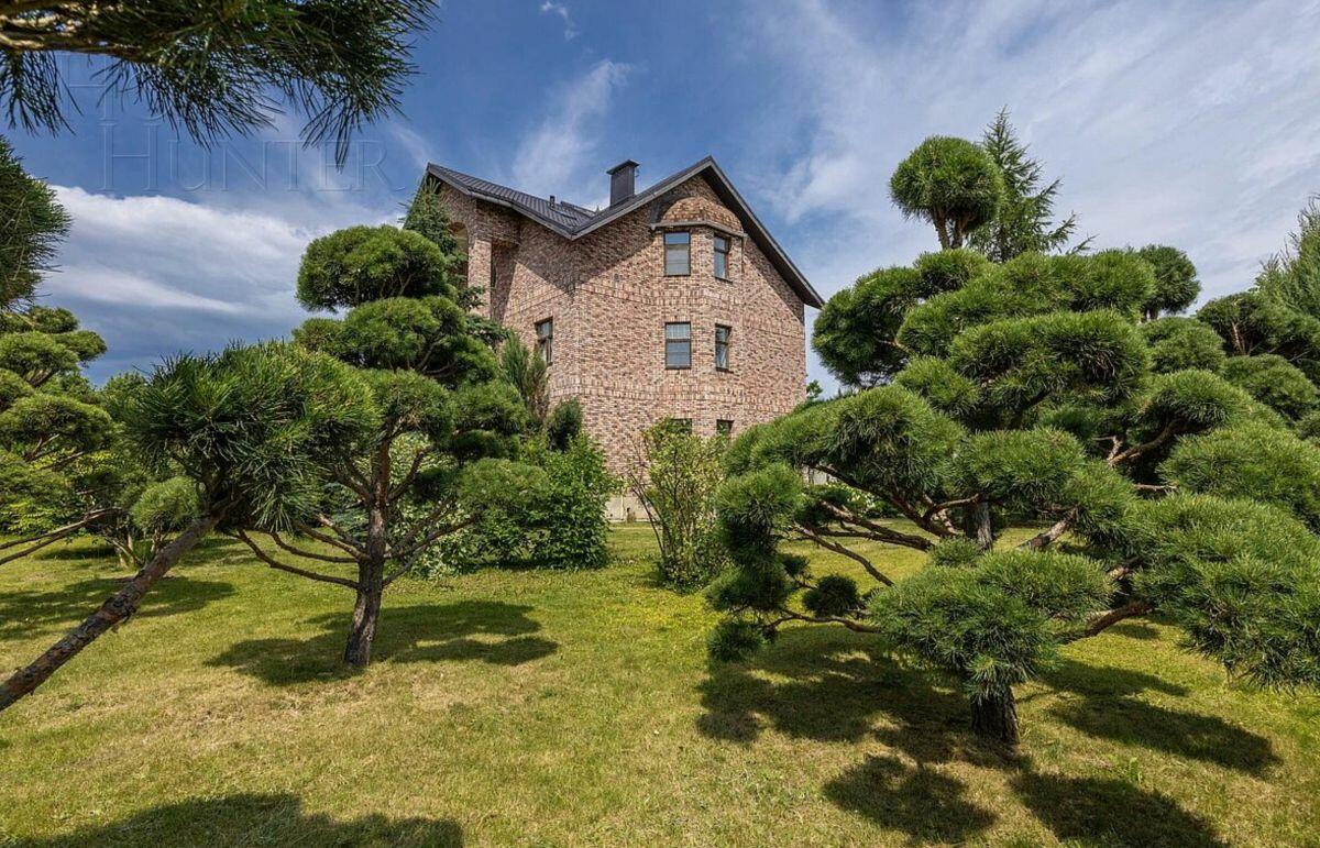 3-этажный коттедж 450 м² с отделкой