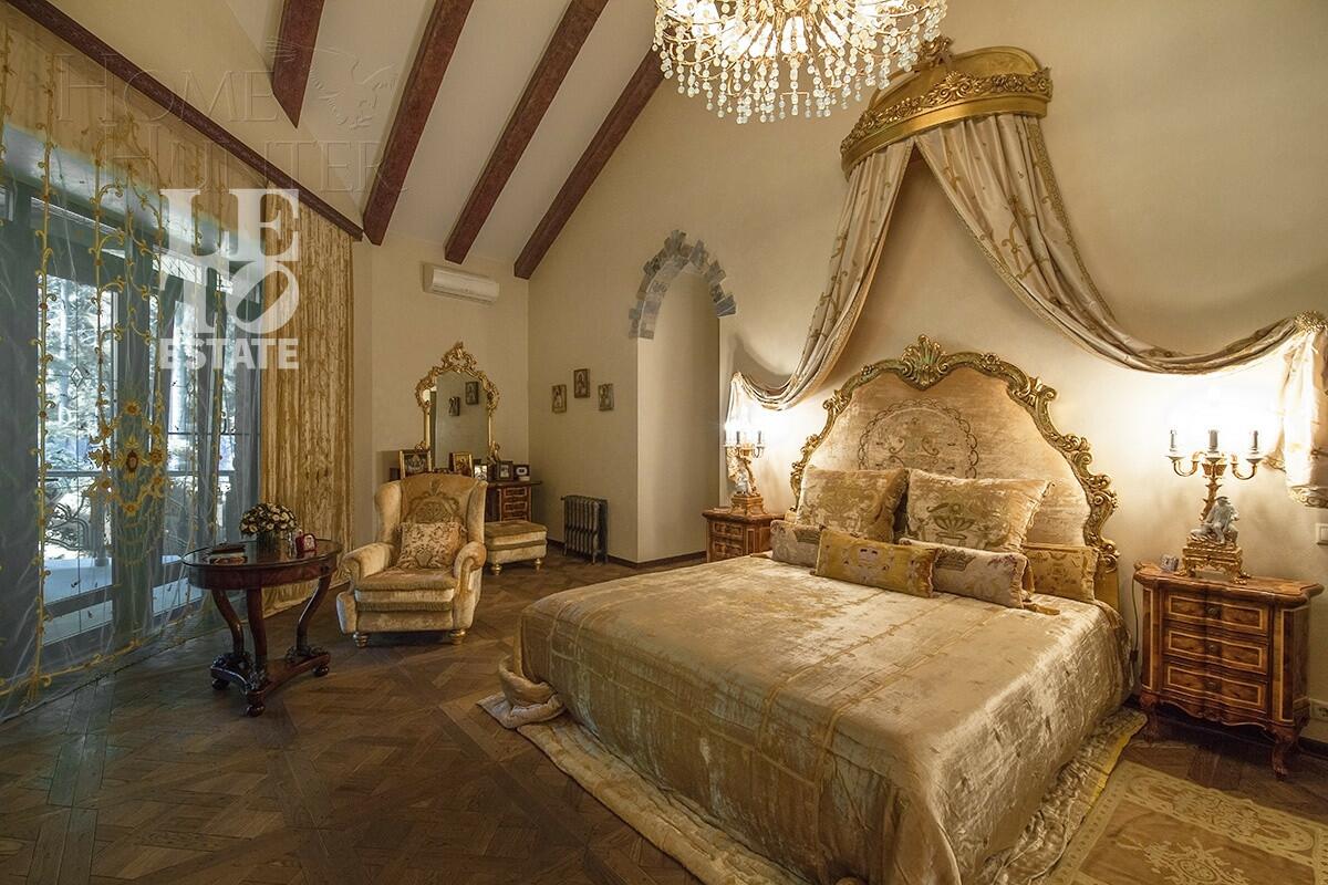 3-этажный коттедж 555 м² с отделкой