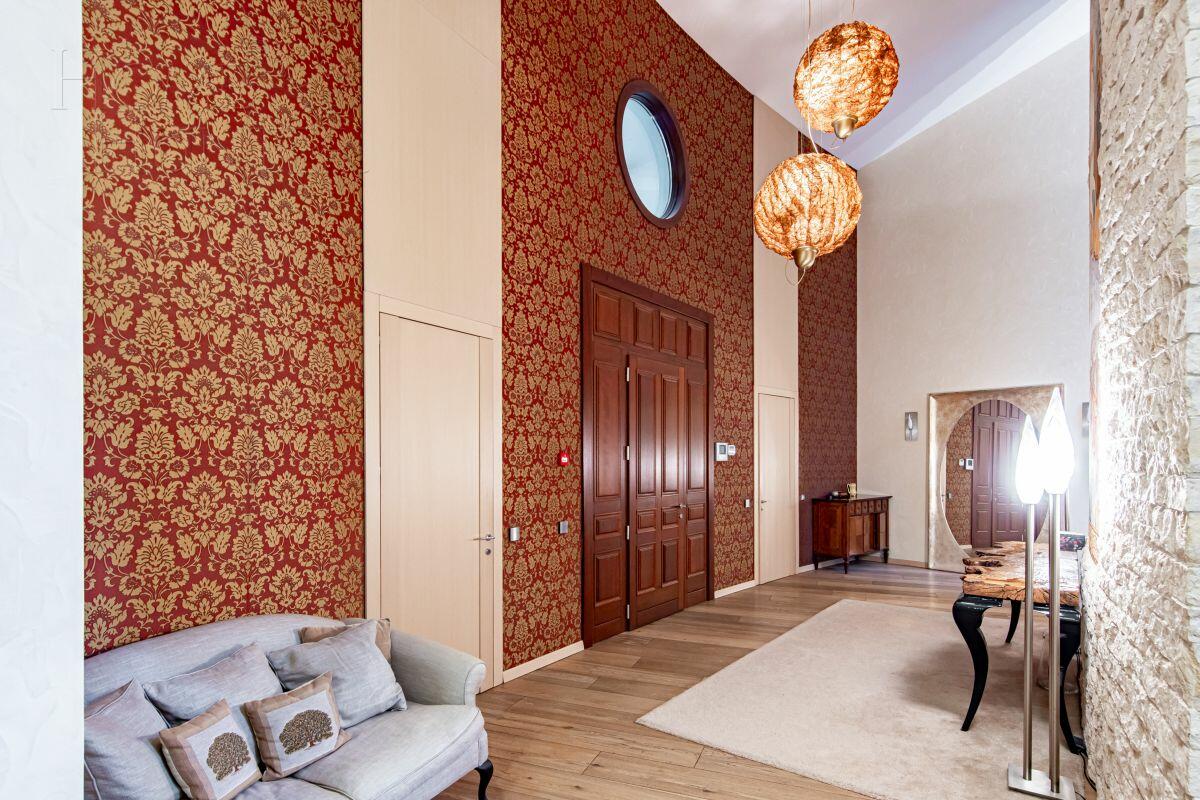 2-этажный коттедж 2 038 м² с отделкой