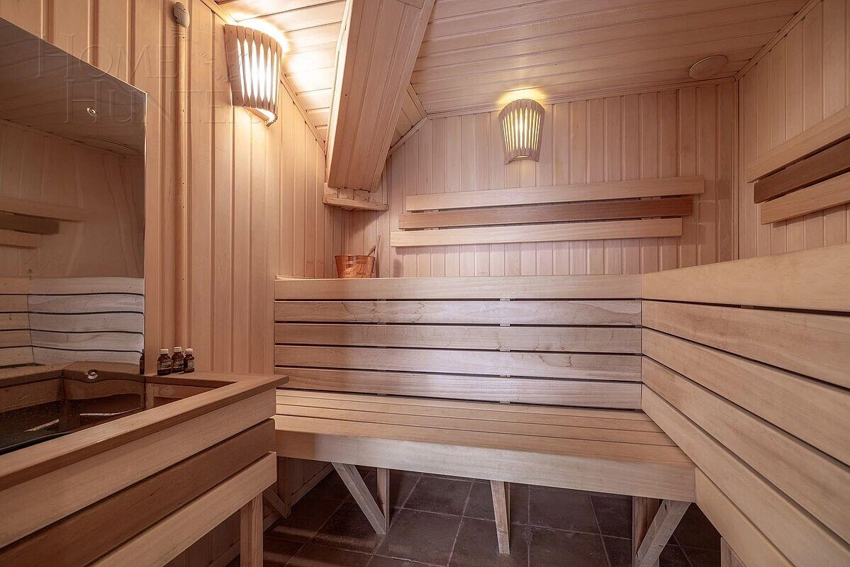 3-этажный коттедж 450 м² с отделкой