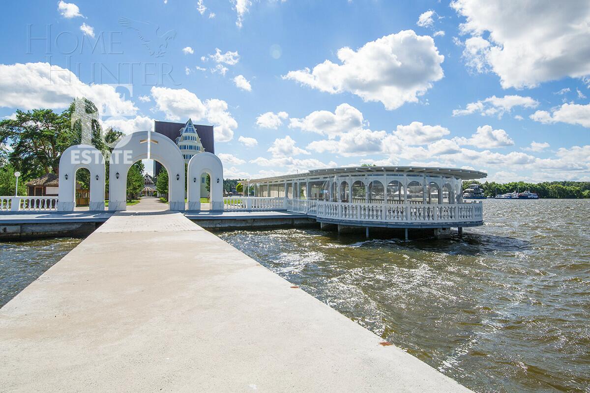 3-этажный коттедж 555 м² с отделкой