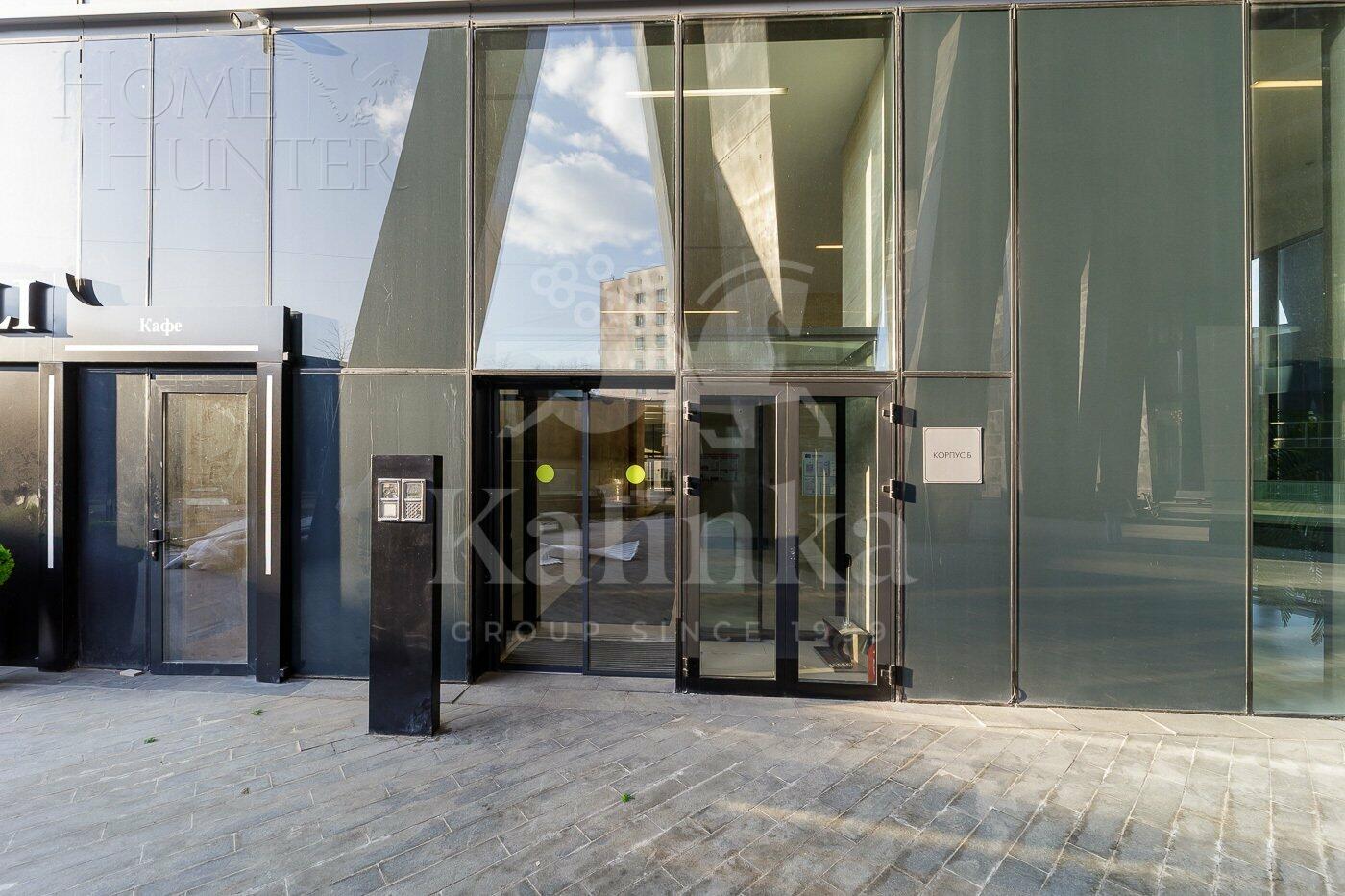 4-КОМН. КВАРТИРА С ОТДЕЛКОЙ 140 М² НА 10 ЭТАЖЕ