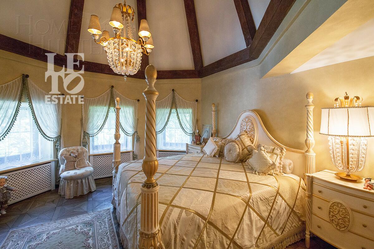 3-этажный коттедж 555 м² с отделкой