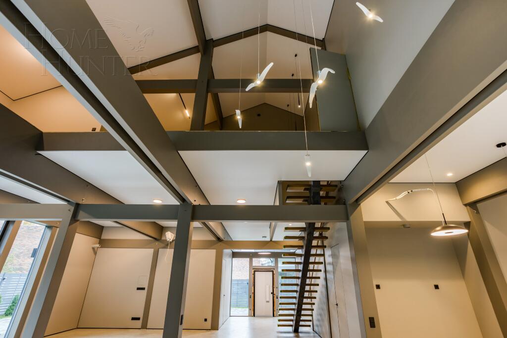 2-этажный коттедж 350 м² с отделкой