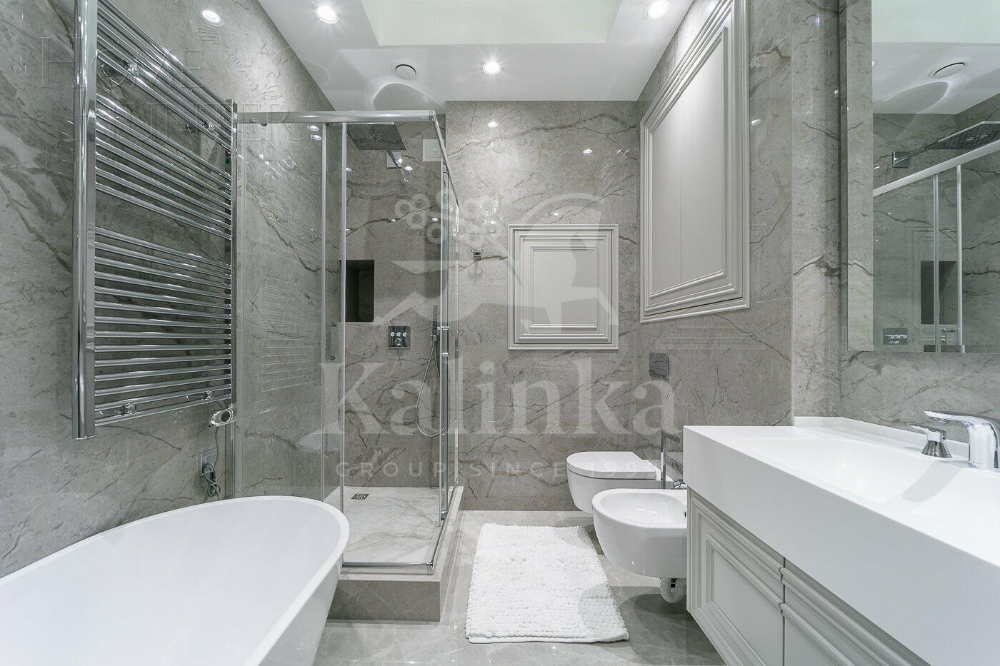 4-КОМН. КВАРТИРА С ОТДЕЛКОЙ 140 М² НА 10 ЭТАЖЕ